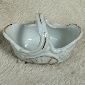 Occupied Japan Ceramic Vintage Miniature Basket Trinket Dish Made in White/Gold